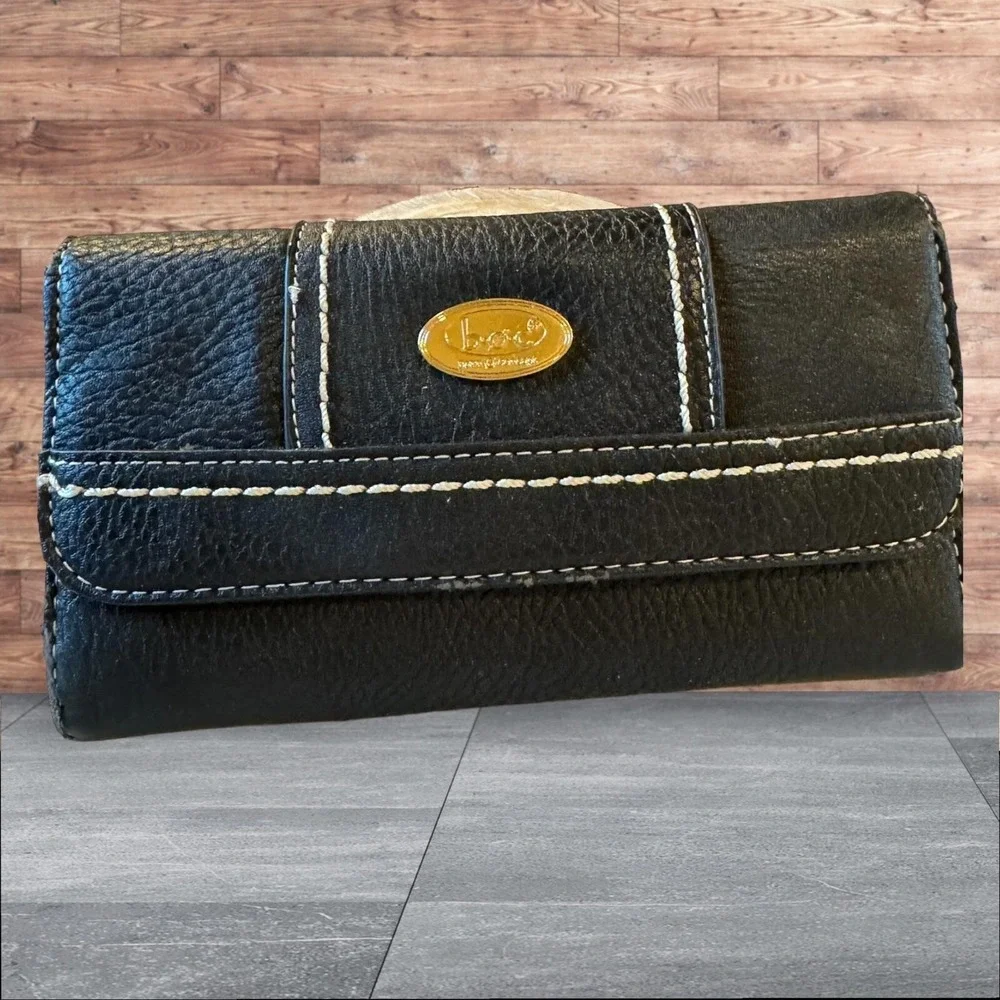 Women's B.O.C Black Leather Wallet With Change Compartment EUC